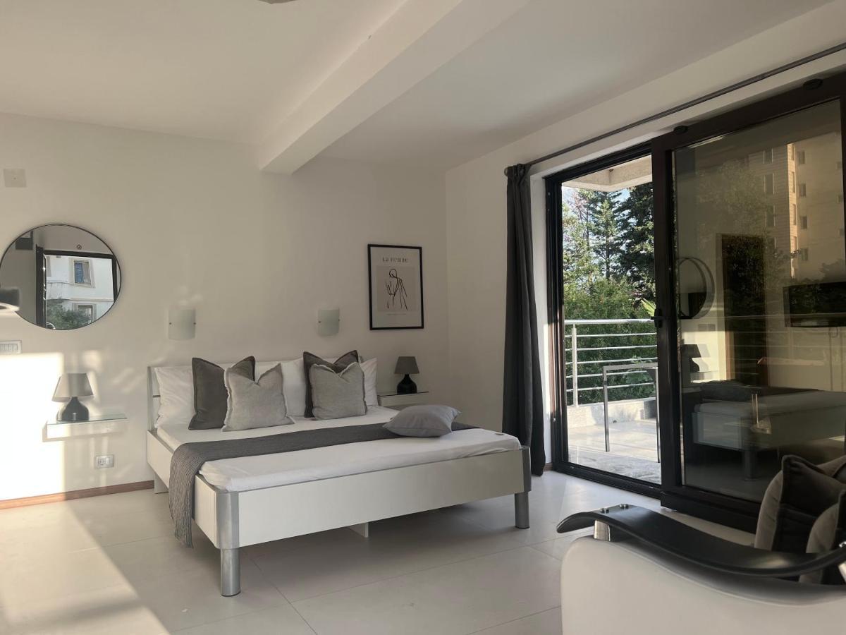 Stefan Apartment