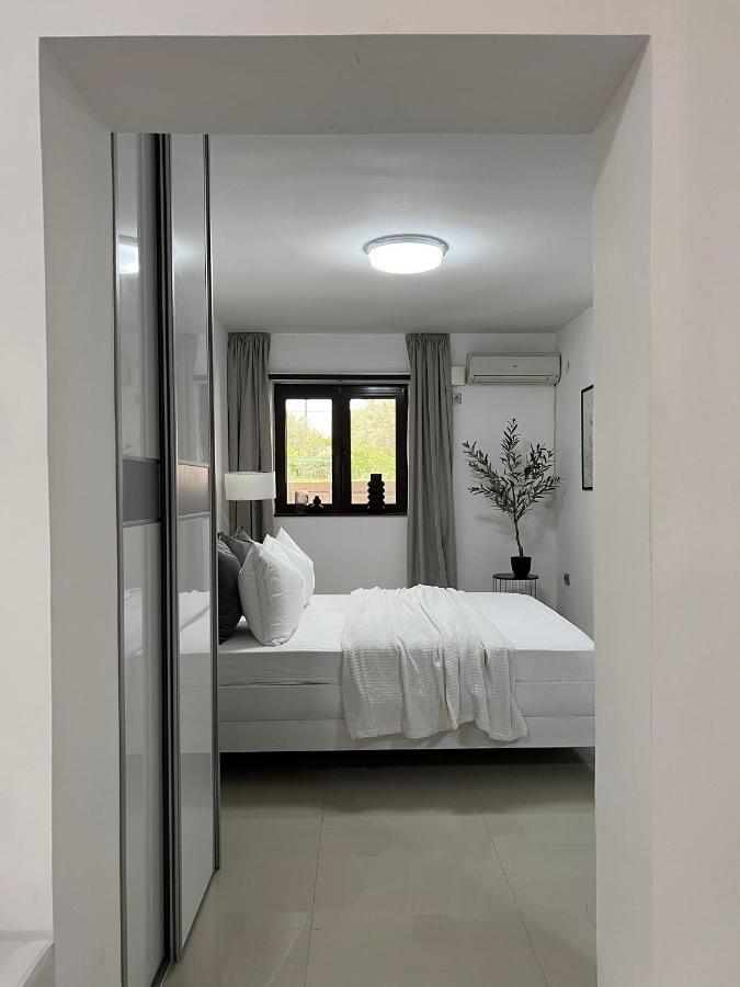 Stefan Apartment *