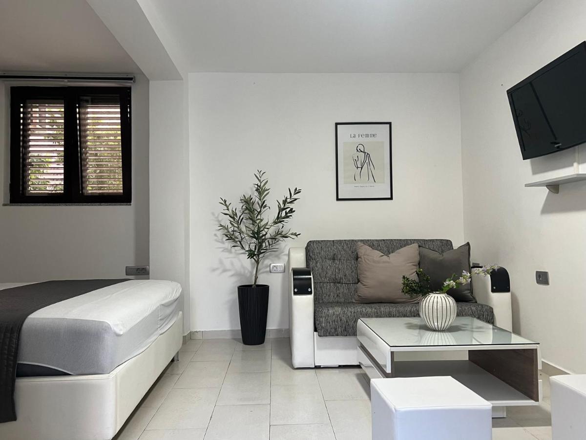 Stefan Apartment *